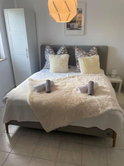 Enna Apartment 1 Perfect Location 메덜린 외부 사진